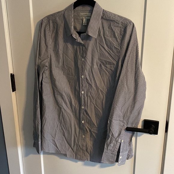 J Crew Women’s Boy Fit Vertical Stripe Classic Button Down Shirt EUC - Picture 2 of 9